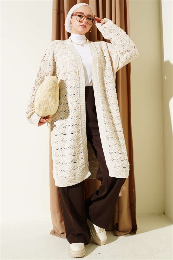 Knitted Cardigan with Detailed Knit Pattern and Stone Design