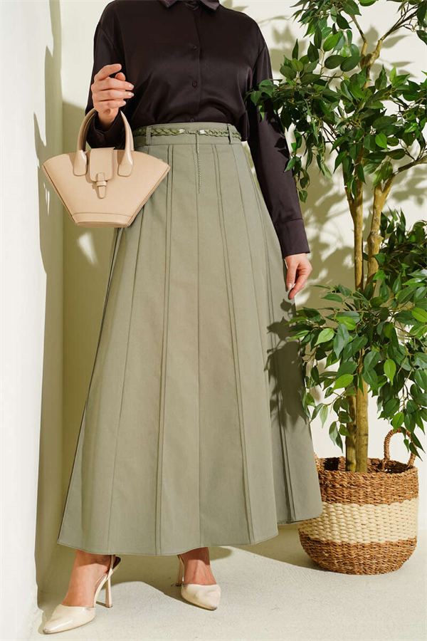 Knitted Belted Skirt in Light Green