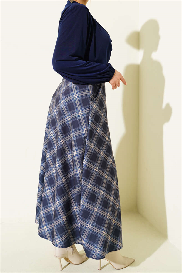Oval Plaid Skirt with Belt Buckle, Navy Blue