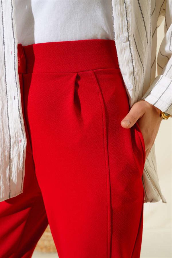 Casual Button-Up Trousers in Red