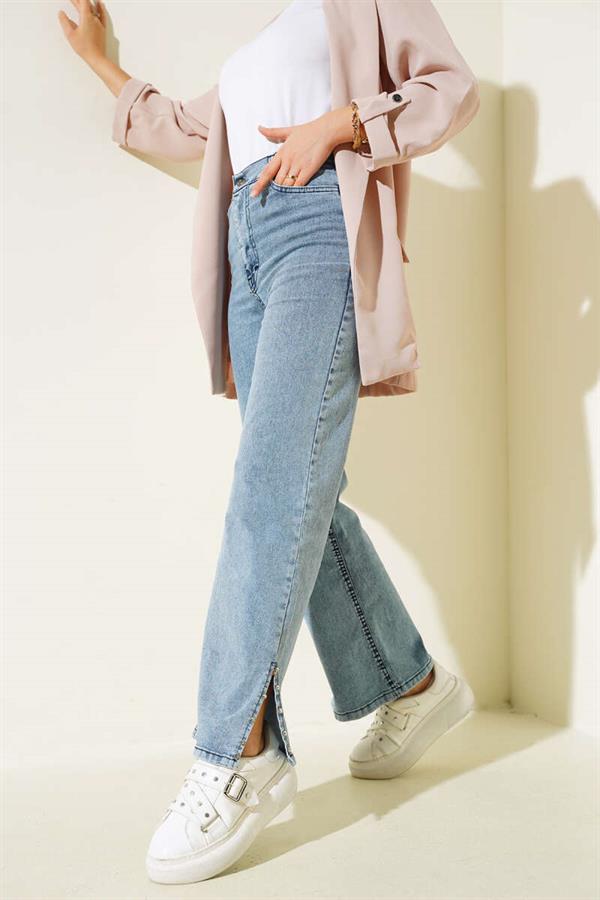 Stoned Jeans on the Side of the Leg Ice Blue