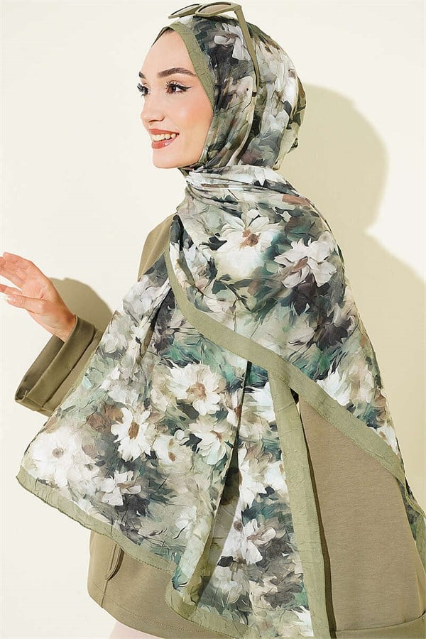Daisy Patterned Bamboo Crash Scarf, Light Green