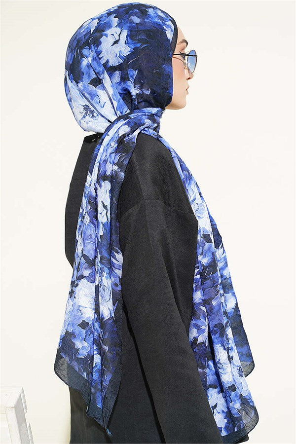 Daisy Patterned Bamboo Crash Scarf, Navy Blue
