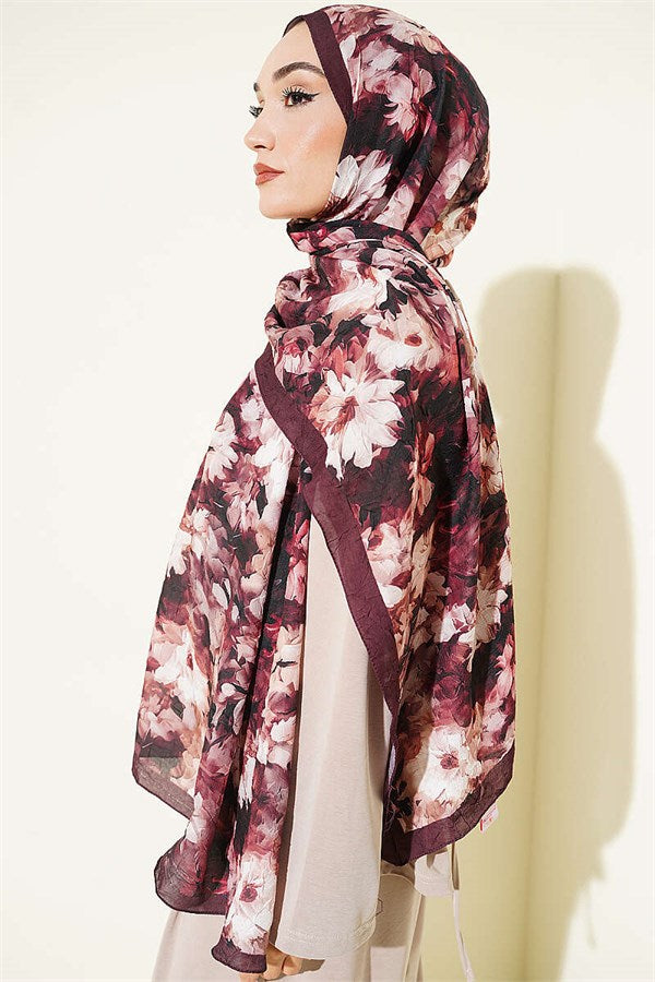 Daisy Patterned Bamboo Crash Shawl, Plum