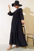 Daisy Embroidered Dress Black
