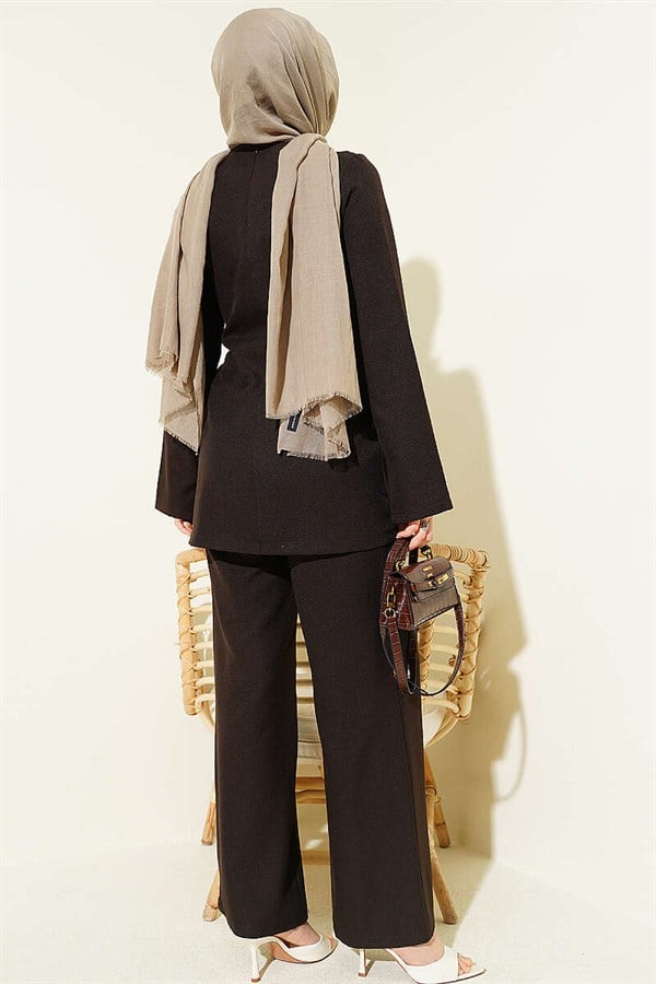 Detailed 2 Piece Set with Gold Buckle, Dark Brown