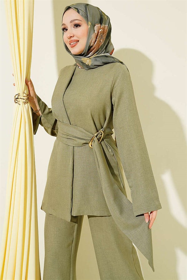 Detailed 2 Piece Set with Gold Buckle, Light Green