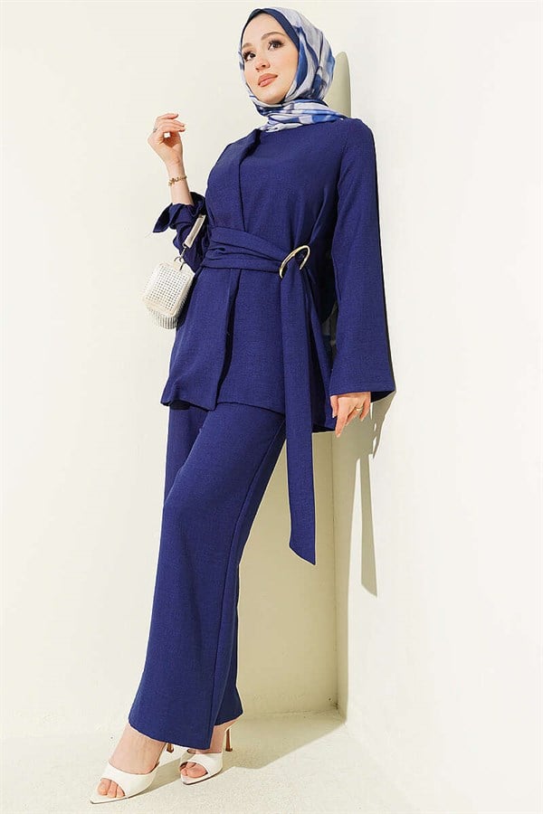 Detailed 2 Piece Set with Gold Buckle, Navy Blue