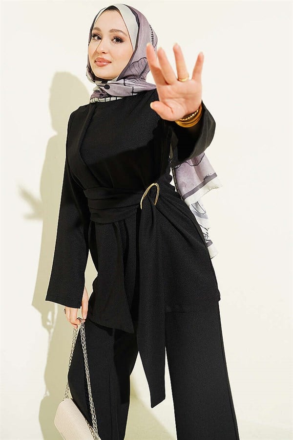 Detailed 2 Piece Set with Gold Buckle, Black