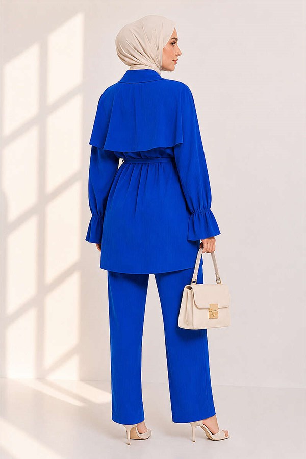 2 Piece Set with Detailed Buttoned Cape in Saks