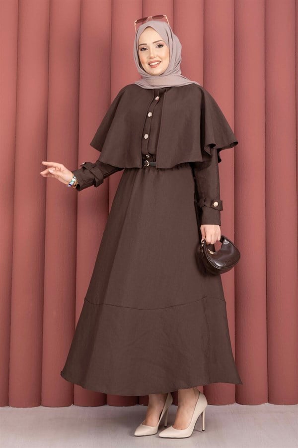 2 Piece Set with cape and epaulette detail, brown.