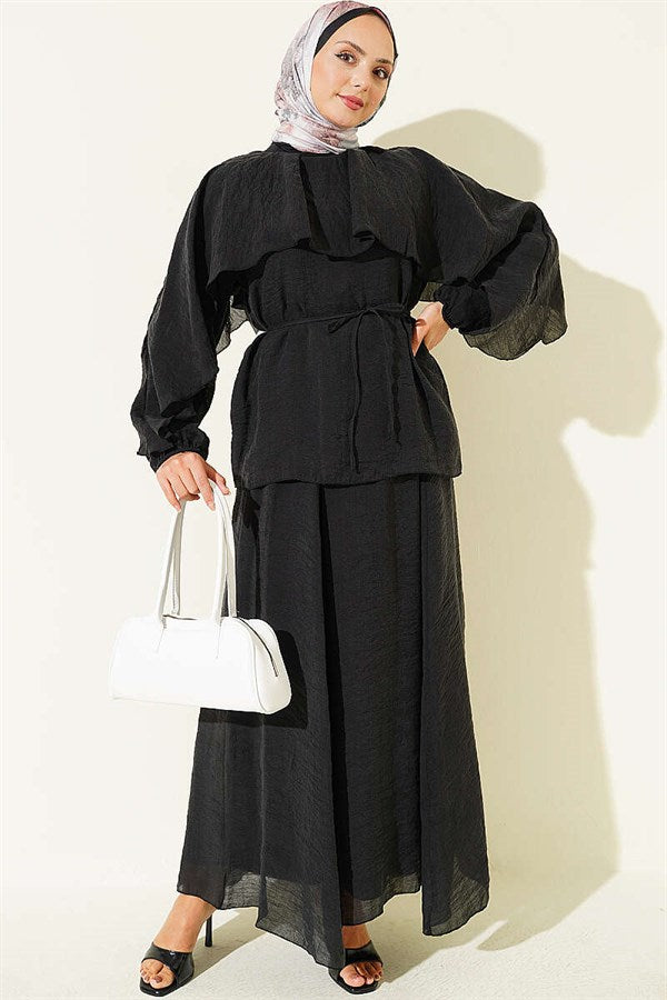 2 Piece Set with cape and loose skirt, black.