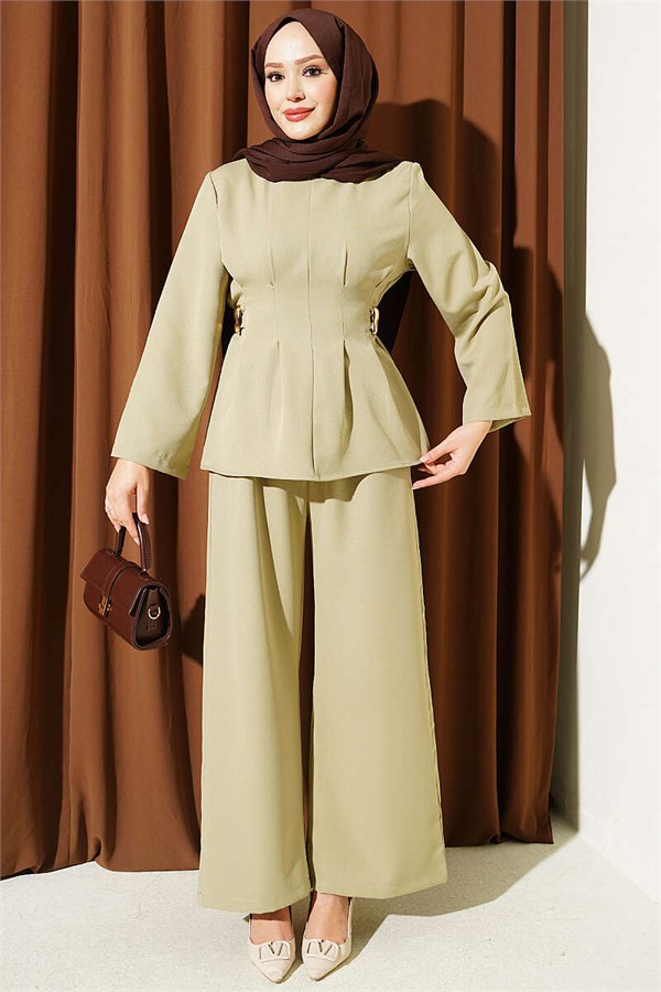 Pens Detailed Two-Piece Set with Gold Buckle, Light Green