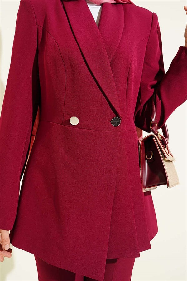 2 Piece Set with pleated detail blazer jacket in burgundy.
