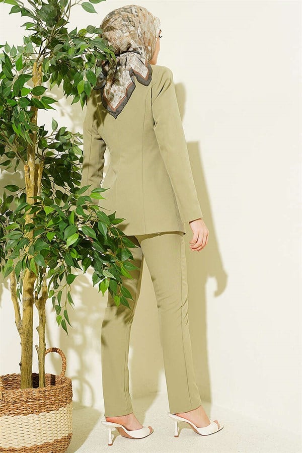 2 Piece Set with pleated Blazer Suit 2 Piece Set jacket, mint green.