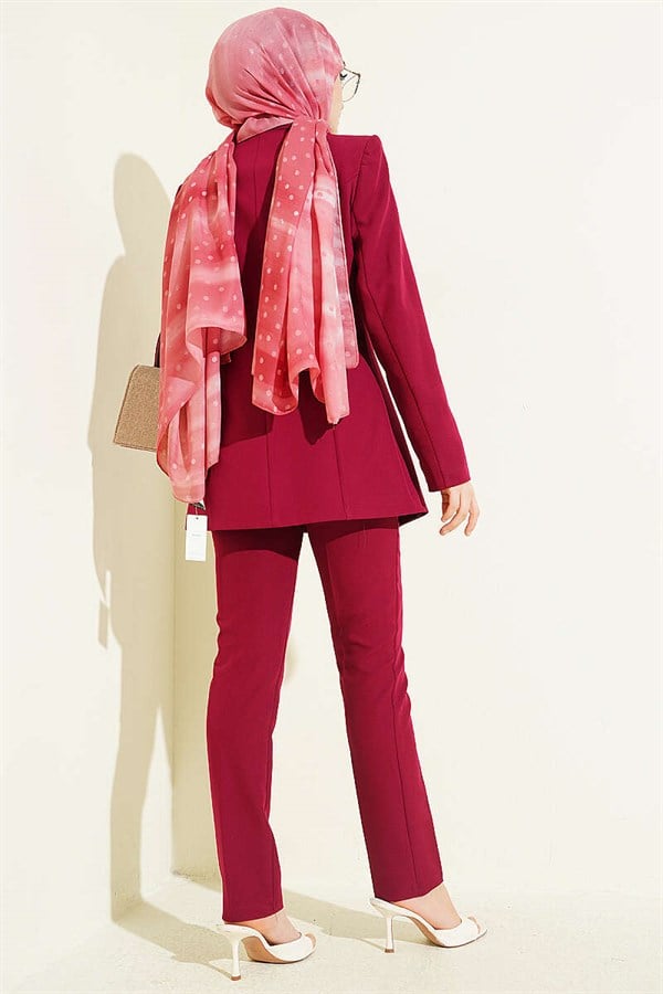 2 Piece Set with pleated detail blazer jacket in burgundy.