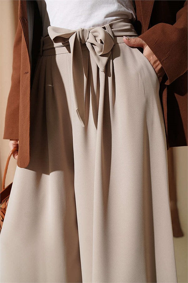 Pleated Detail Wide Leg Fabric Trousers Beige