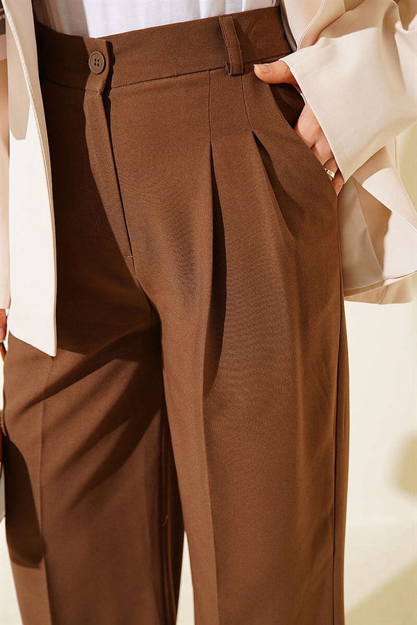 Pleated Buttoned Palazzo Trousers, Mink