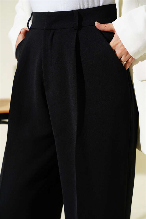 Pleated Wide Leg Fabric Trousers Black