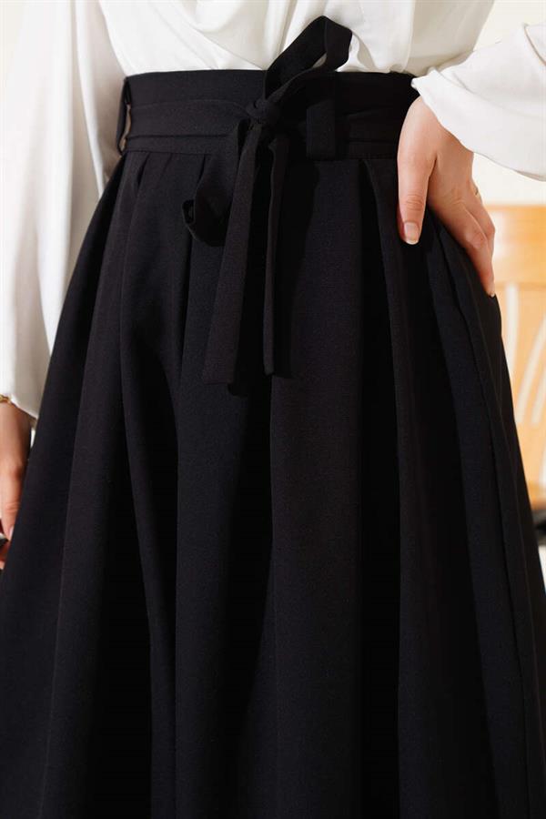 Pleated Belted Flared Skirt Black