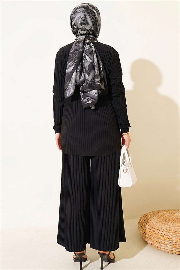 Pleated Sandy 2 Piece Set, Black