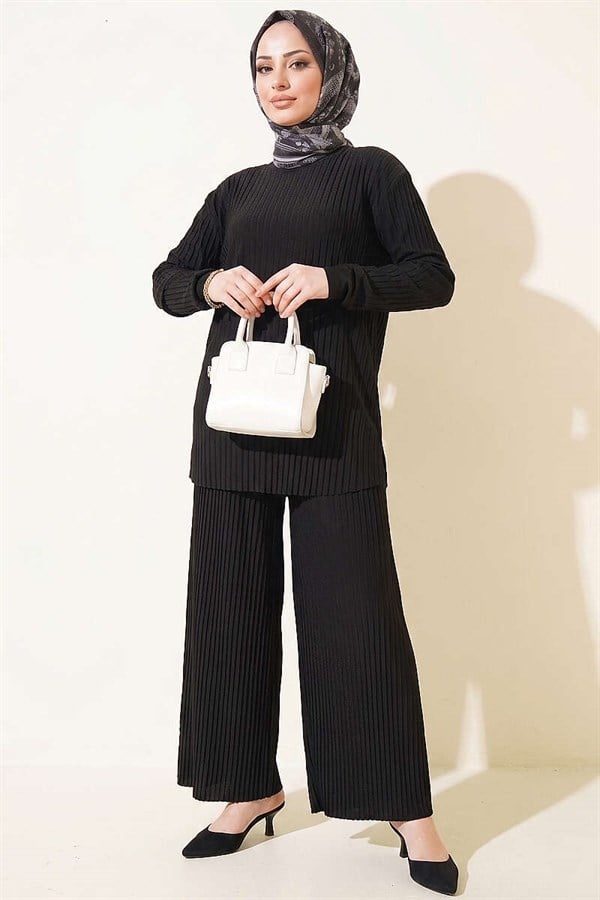 Pleated Sandy 2 Piece Set, Black