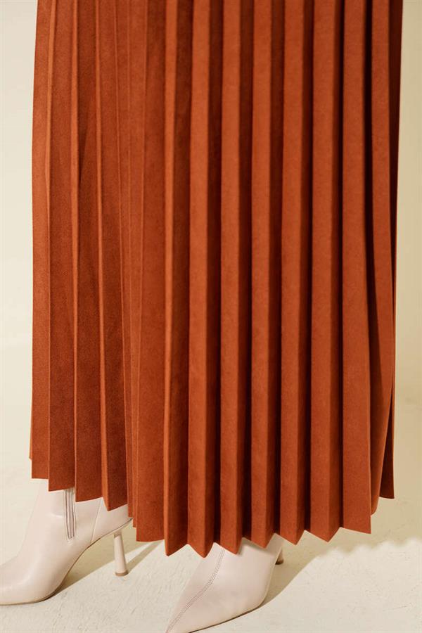 Pleated Suede Skirt Tile