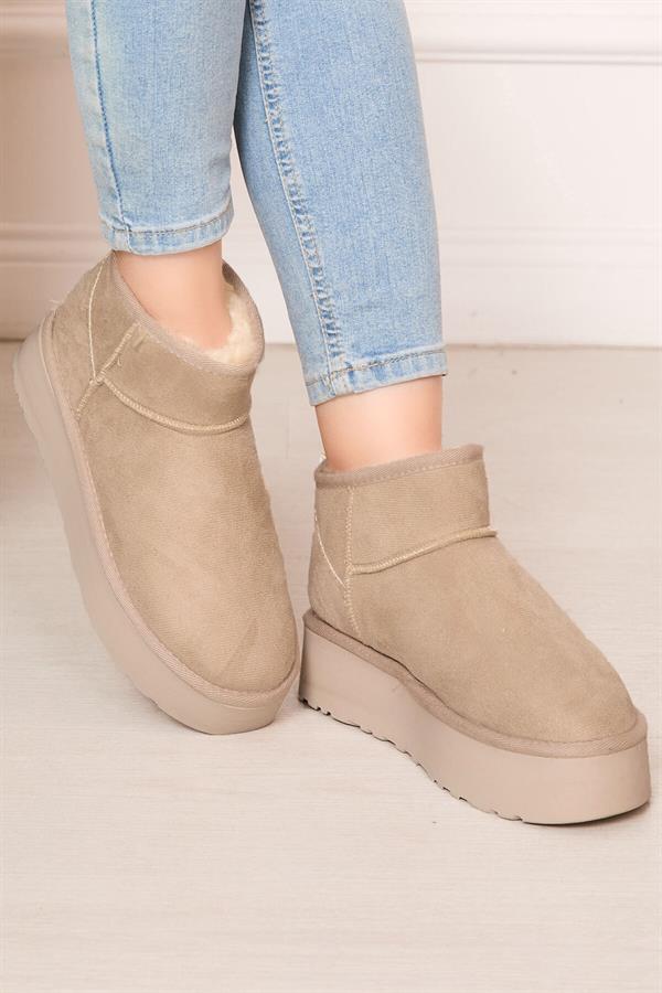 Platform Insole Fur Boots Beige