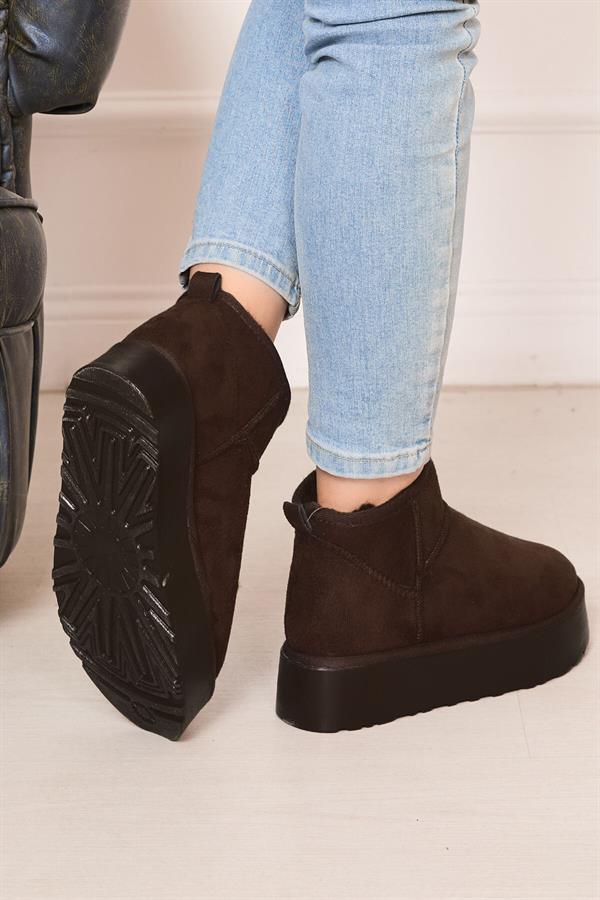Platform Boots with Fur Lining in the Sole, Brown