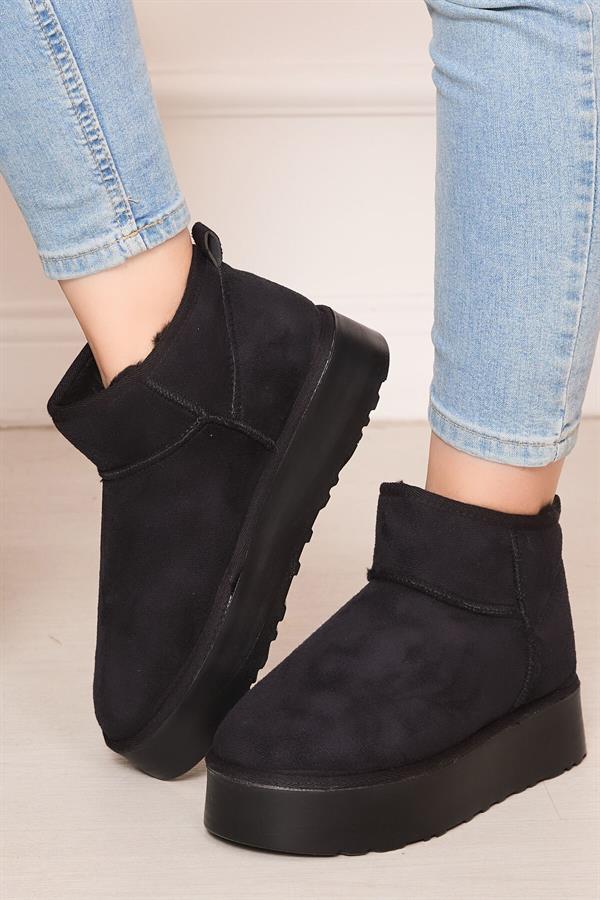 Platform Sole Fur Lined Boots Black