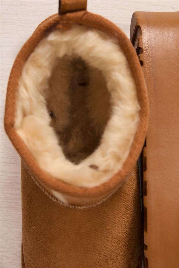 Platform Boots with Fur Lining in the Sole, Tan