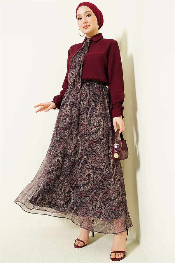 Retro Patterned Skirt and Scarf 2 Piece Set in Burgundy