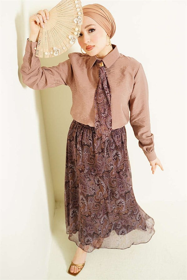 Retro Patterned Skirt and Scarf 2 Piece Set in Mink Color