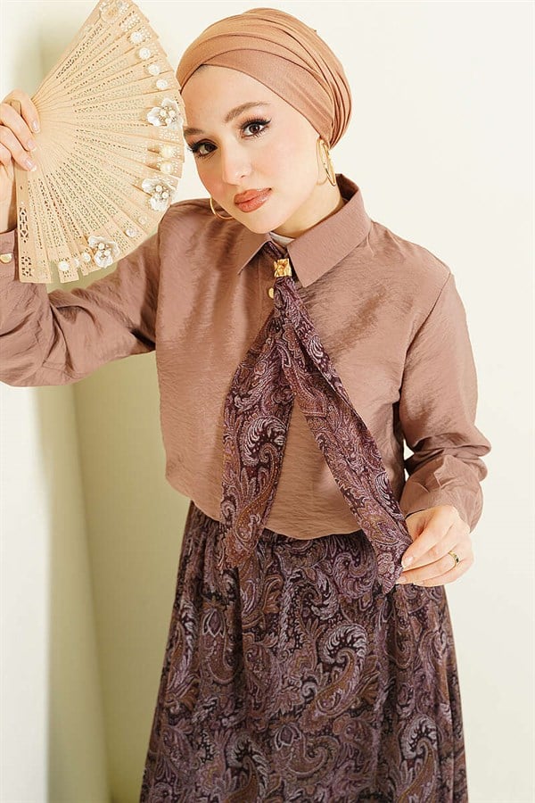 Retro Patterned Skirt and Scarf 2 Piece Set in Mink Color