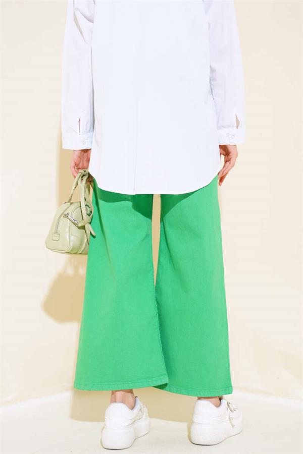  Casual Short Straight Trousers Benetton