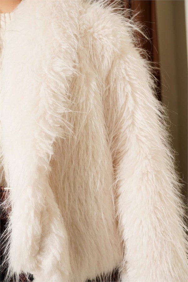 Loose-fitting coat with fur detail, ecru.