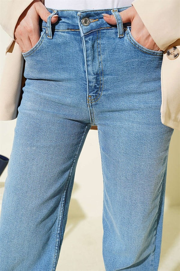 Loose-fitting Lycra Denim Jeans, Light Blue