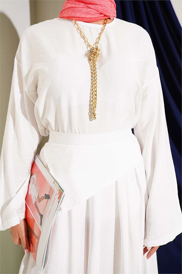 Loose-fitting trousers 2 Piece Set in ecru.