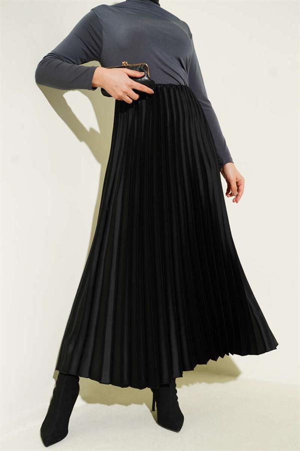 Satin-Look Pleated Skirt, Black