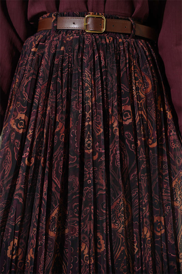 Tightly Pleated Retro Pattern Flared Skirt in Brown
