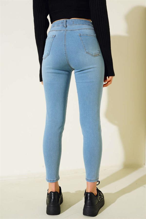 Ripped Detailed Skinny Leg Jeans Light Blue