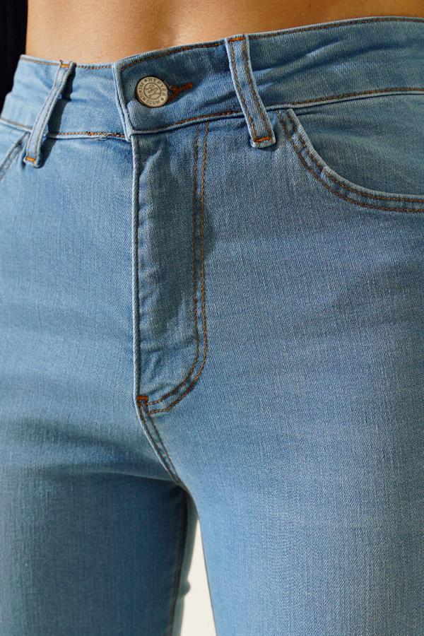 Ripped Detailed Skinny Leg Jeans Light Blue