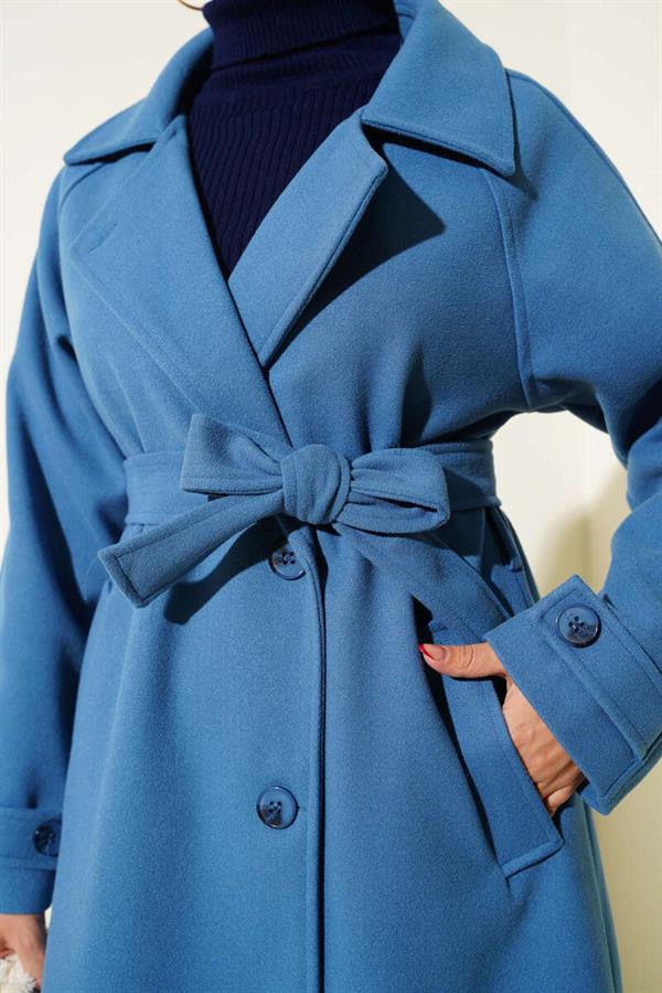 Double-breasted, wooden-buttoned, cashmere coat in blue