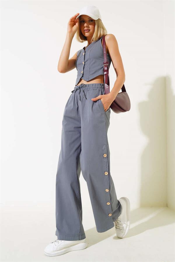 2 Piece Set with Wooden Buttons and Vest in Smoke Color
