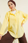 Loose-fitting shirt with one chest pocket, yellow.