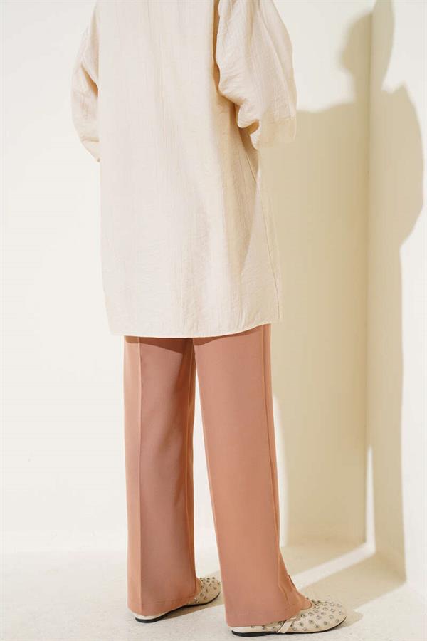 Single Pleated Pocket Fabric Trousers Latte
