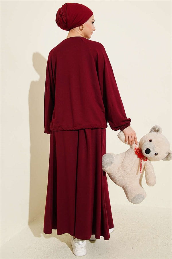Tunnel-style lace-up Loisha Skirt 2 Piece Set, plum color.