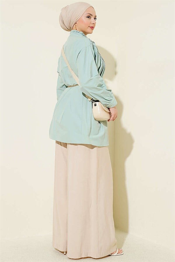 V-Ribbed Half-Brit Buttoned Tunic in Light Green