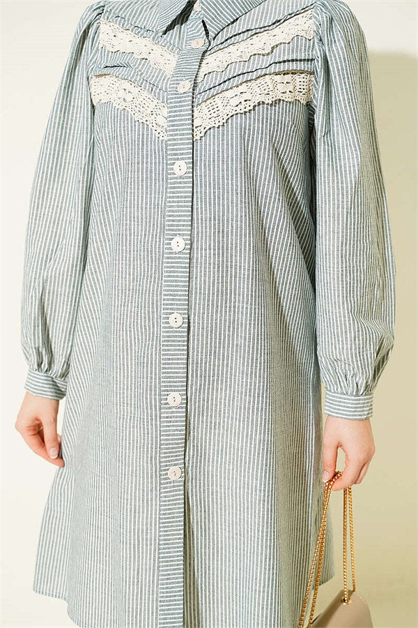 V-Neck Lace Striped Shirt Green