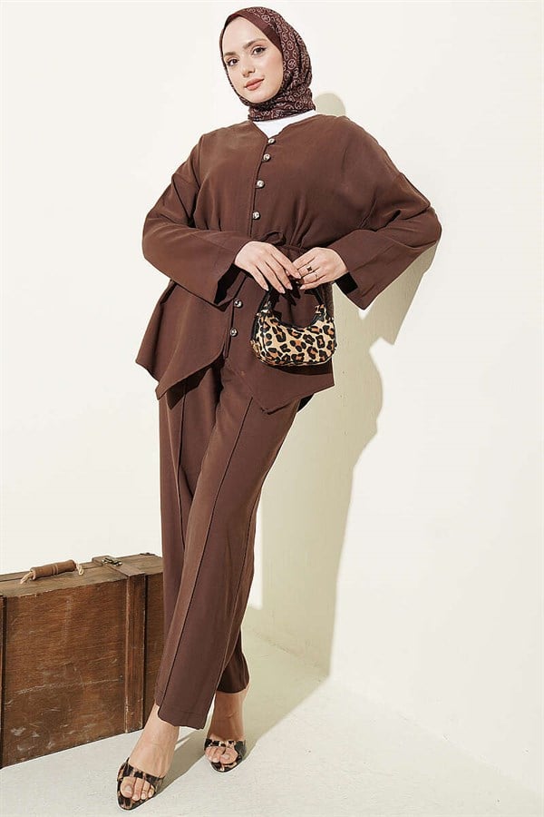 V-Neck Button-Down 2 Piece Set in Coffee